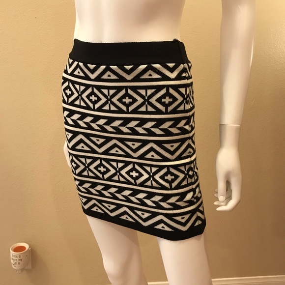 Forever 21 Bandage Mini Skirt Womens Size Small Black White y2k Bodycon - Picture 8 of 10